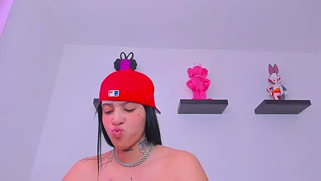 Gangster Girl online show from March 5, 5:50 pm