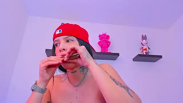 Gangster Girl online show from March 9, 6:54 pm