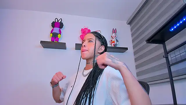 Gangster Girl online show from October 2, 8:32 am