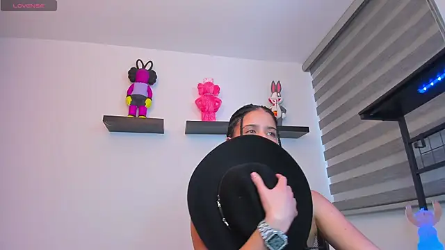 Gangster Girl online show from January 14, 4:12 pm