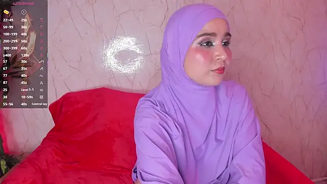 Snapshot of SamiQuest chatting on September 18, 4:25 am SamiQuest online show from September 18, 4:25 am