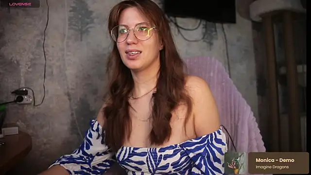 Snapshot of ms_allison_w chatting on November 6, 10:05 am ms allison w online show from November 6, 10:05 am