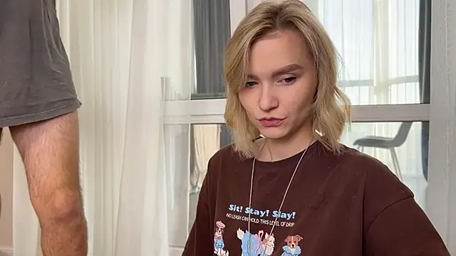 Snapshot of Adelovenick chatting on November 19, 8:47 am Adelovenick online show from November 19, 8:47 am