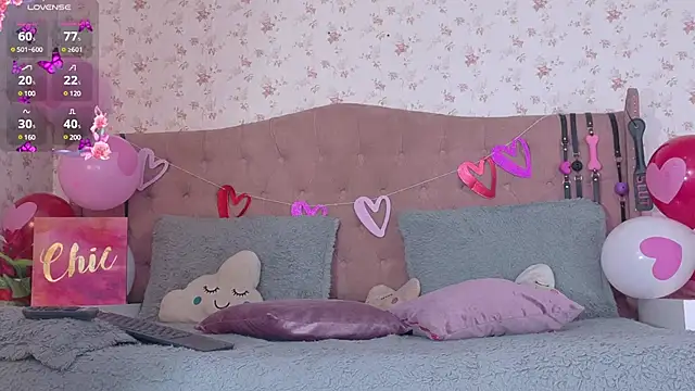 AvrillThomas online show from February 19, 6:32 pm