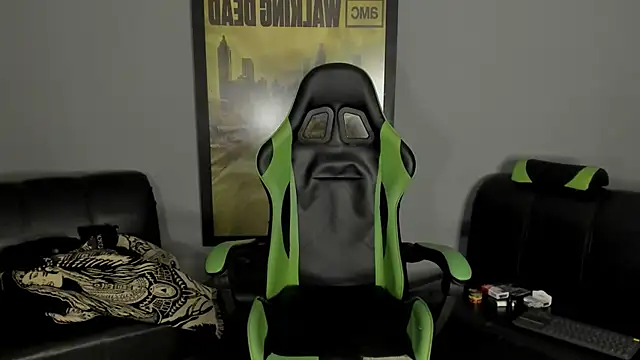 Snapshot of jamesinked_ chatting on January 23, 2:23 am jamesinked  online show from January 23, 2:23 am