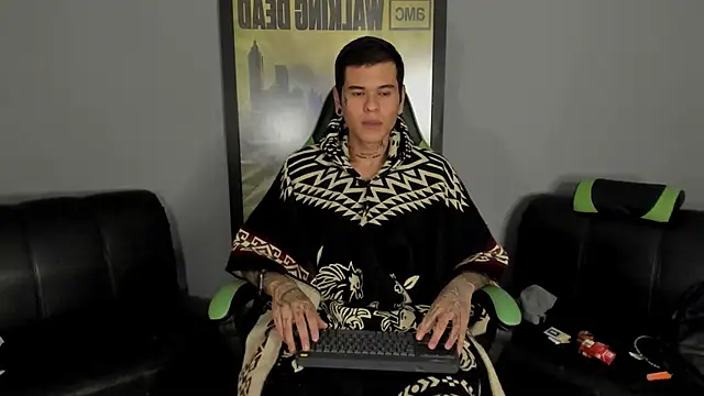 Snapshot of jamesinked_ chatting on February 16, 4:31 am jamesinked  online show from February 16, 4:31 am