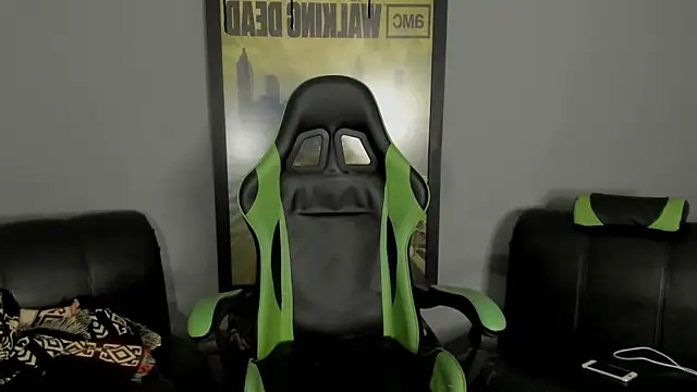 Snapshot of jamesinked_ chatting on March 7, 3:40 am jamesinked  online show from March 7, 3:40 am