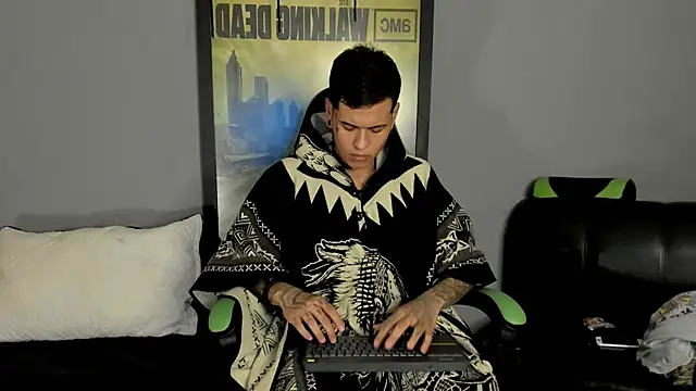 Snapshot of jamesinked_ chatting on March 19, 3:52 am jamesinked  online show from March 19, 3:52 am