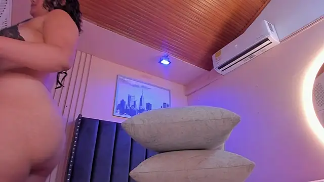 viiolett lee online show from March 12, 9:03 pm