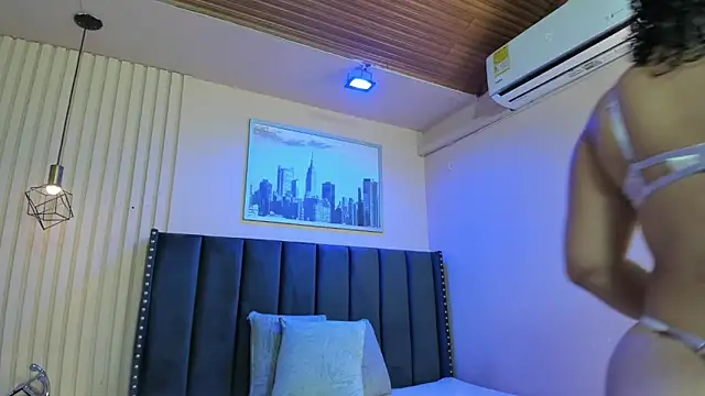 viiolett lee online show from February 3, 7:41 pm