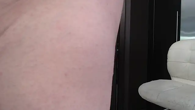 Snapshot of Toy-Daddy chatting on September 19, 3:45 pm Toy-Daddy online show from September 19, 3:45 pm