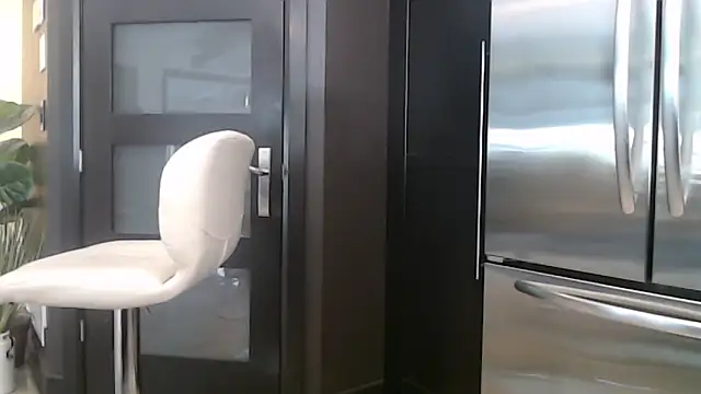 Snapshot of Toy-Daddy chatting on October 21, 3:57 pm Toy-Daddy online show from October 21, 3:57 pm