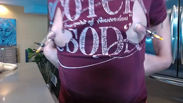 Snapshot of Toy-Daddy chatting on November 27, 7:49 pm Toy-Daddy online show from November 27, 7:49 pm