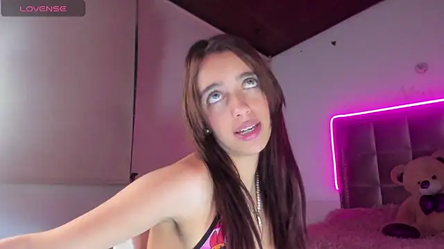 Snapshot of Melody_Ds chatting on December 13, 6:42 am Melody Ds online show from December 13, 6:42 am