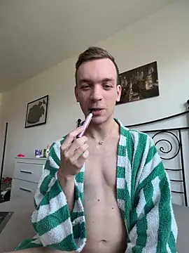 nickdtr online show from April 23, 12:29 pm
