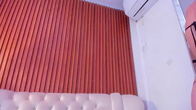 RosarioCruzz online show from June 29, 4:51 pm