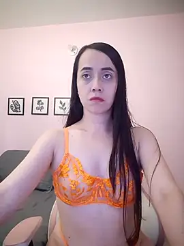 Snapshot of sophie_pazz chatting on June 13, 12:58 pm sophie pazz online show from June 13, 12:58 pm