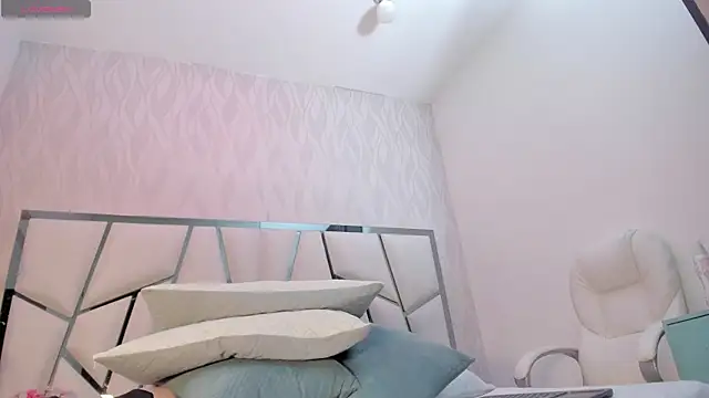 Victoriaa millers online show from July 19, 7:17 pm