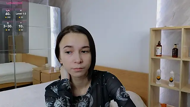 Snapshot of LilithStrangfor chatting on December 4, 9:13 pm LilithStrangfor online show from December 4, 9:13 pm