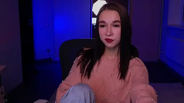 Snapshot of LilithStrangfor chatting on December 2, 5:57 am LilithStrangfor online show from December 2, 5:57 am