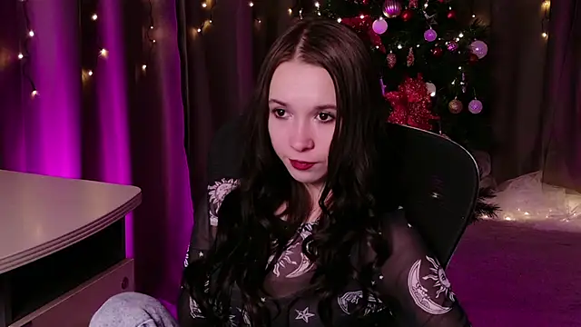 Snapshot of LilithStrangfor chatting on January 14, 9:37 am LilithStrangfor online show from January 14, 9:37 am