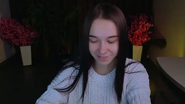 Snapshot of LilithStrangfor chatting on February 20, 9:15 pm LilithStrangfor online show from February 20, 9:15 pm