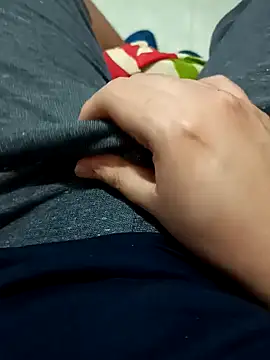 Snapshot of beautiful_hands_ chatting on February 6, 10:59 am beautiful hands online show from February 6, 10:59 am