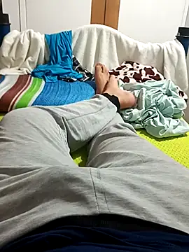 beautiful hands  online show from December 19, 3:46 am