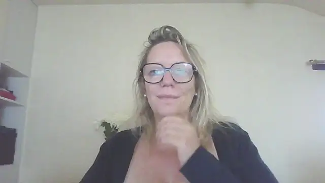 Silkesquirt online show from September 21, 8:27 am