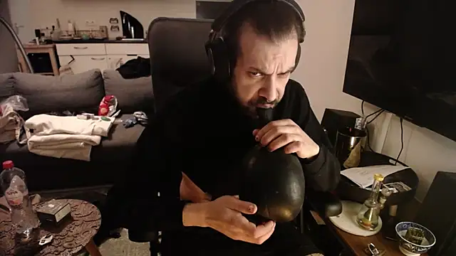 P4RtYBOII92 online show from February 4, 4:57 pm