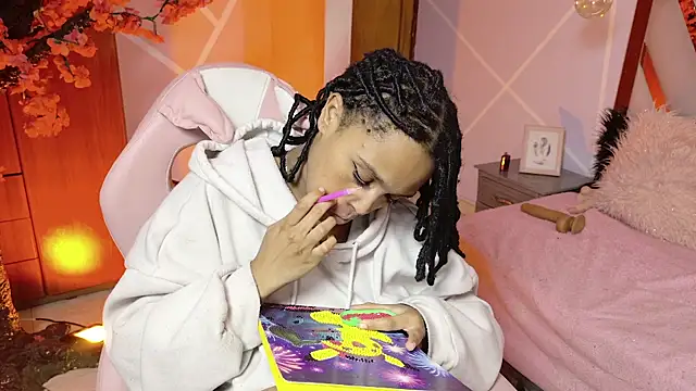 Elith noa online show from December 21, 7:37 am