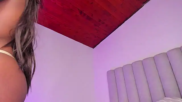 Snapshot of briannajackson_ chatting on January 15, 6:19 pm briannajackson online show from January 15, 6:19 pm