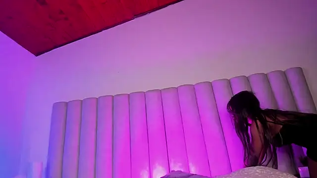 Snapshot of briannajackson_ chatting on February 1, 12:05 pm briannajackson online show from February 1, 12:05 pm