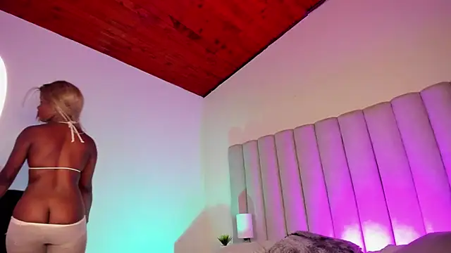 Snapshot of briannajackson_ chatting on March 11, 3:12 pm briannajackson online show from March 11, 3:12 pm
