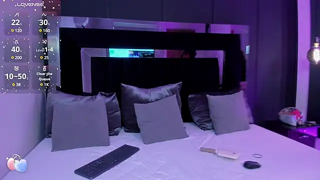 Snapshot of shaina_vasquez chatting on March 13, 7:28 pm shaina vasquez online show from March 13, 7:28 pm