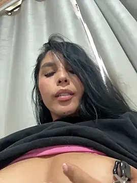 Snapshot of _miaquevedo_ chatting on June 3, 8:14 pm miaquevedo online show from June 3, 8:14 pm