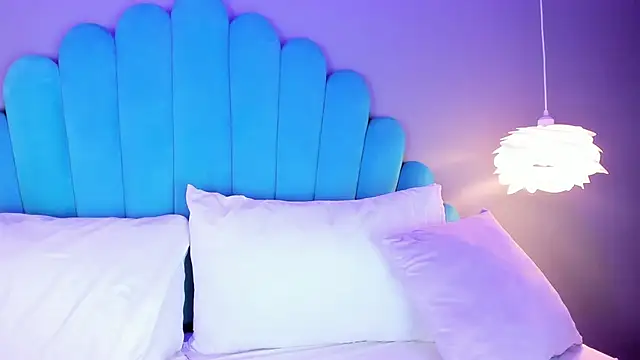 CaitlynCouper online show from March 18, 10:37 pm