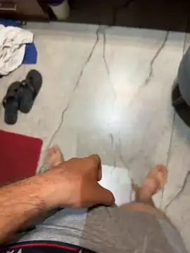 Snapshot of versatile_guy01 chatting on November 28, 3:09 am versatile guy01 online show from November 28, 3:09 am