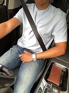 Snapshot of YoBody755 chatting on October 17, 10:18 am YoBody755 online show from October 17, 10:18 am