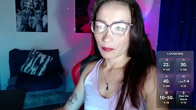 Sara-Guzman1 online show from March 22, 5:00 am