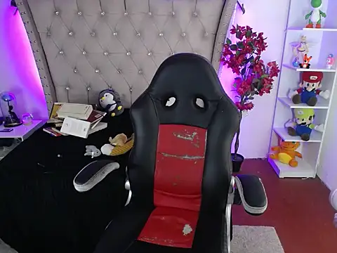 Shaddycute  online show from February 14, 3:33 am