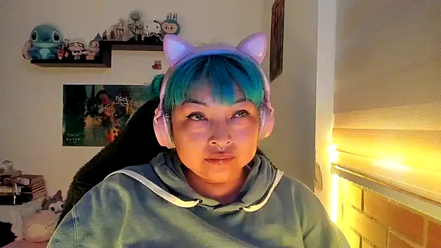 Shaddycute  online show from February 2, 1:32 pm