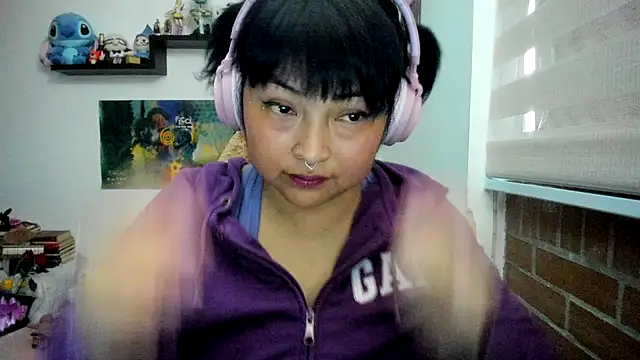 Shaddycute  online show from February 14, 2:14 pm