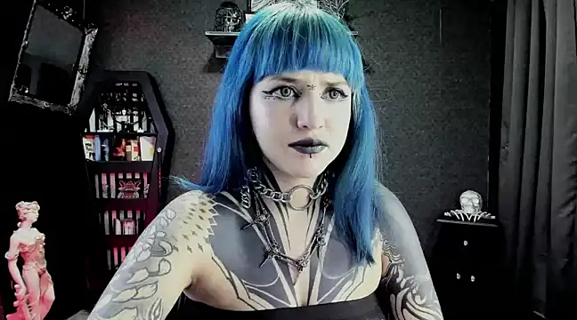 Snapshot of DimmuandDarkness chatting on January 9, 8:45 am DimmuandDarkness online show from January 9, 8:45 am