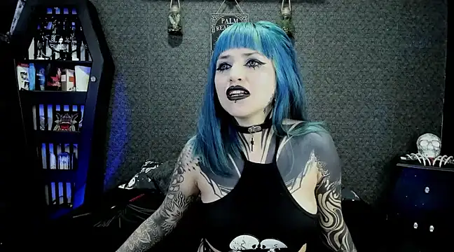 Snapshot of DimmuandDarkness chatting on January 11, 11:56 am DimmuandDarkness online show from January 11, 11:56 am