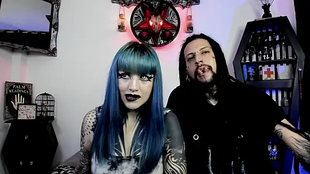 Snapshot of DimmuandDarkness chatting on October 22, 6:13 am DimmuandDarkness online show from October 22, 6:13 am