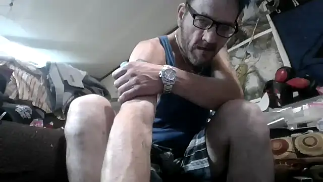 Snapshot of gettinit2wice chatting on October 8, 1:14 am gettinit2wice online show from October 8, 1:14 am