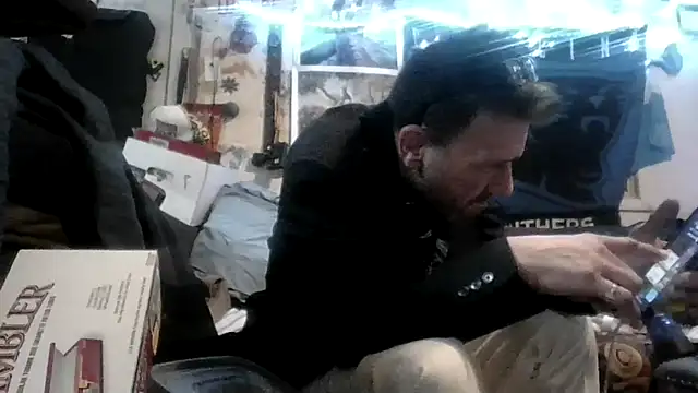 Snapshot of gettinit2wice chatting on November 29, 8:17 am gettinit2wice online show from November 29, 8:17 am