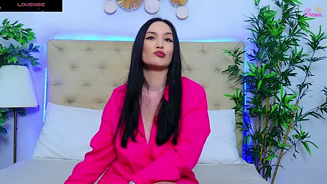 Snapshot of DaliyaArabian chatting on May 28, 12:13 pm DaliyaArabian online show from May 28, 12:13 pm