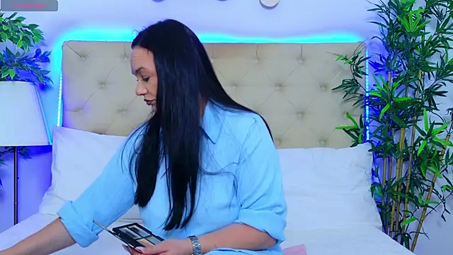 Snapshot of DaliyaArabian chatting on June 16, 12:08 pm DaliyaArabian online show from June 16, 12:08 pm